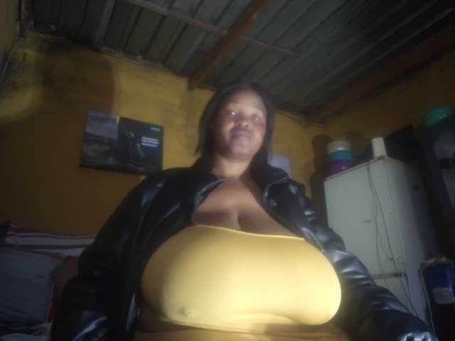 Melonboobs1
