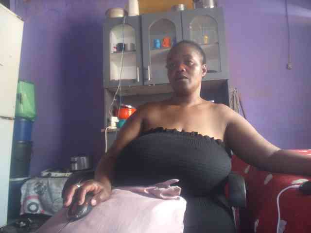 Melonboobs1 webcam
