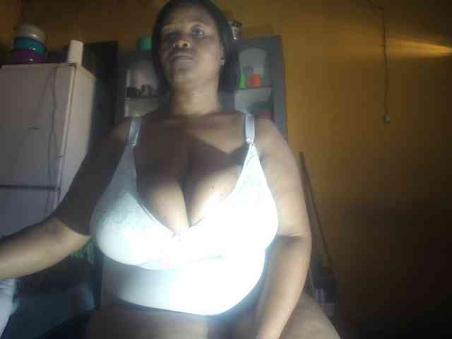 Melonboobs1 webcam