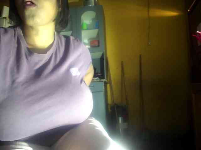 Melonboobs1 webcam
