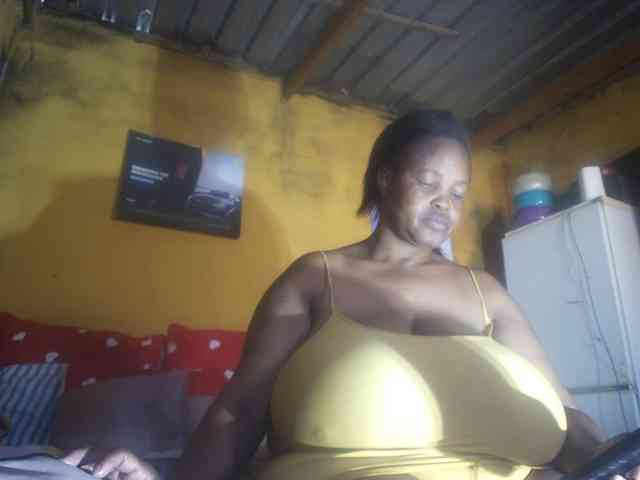 Melonboobs1 webcam