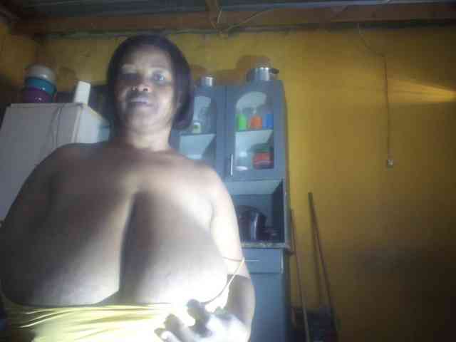 Melonboobs1 webcam