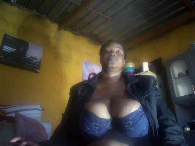 Melonboobs1 webcam