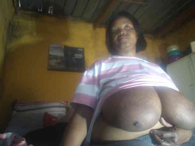 Melonboobs1 webcam