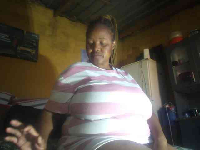 Melonboobs1 webcam
