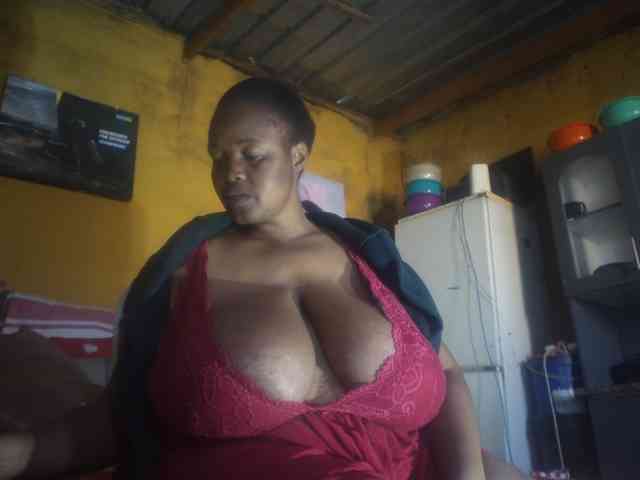 Melonboobs1