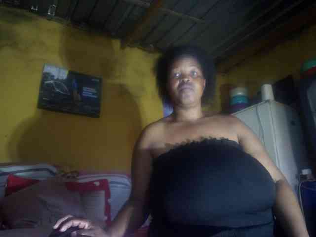 Melonboobs1 webcam