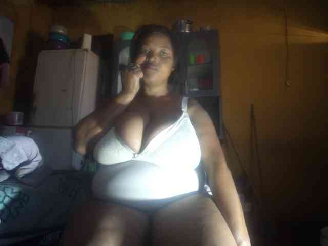 Melonboobs1 webcam