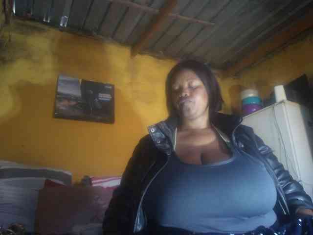 Melonboobs1 webcam
