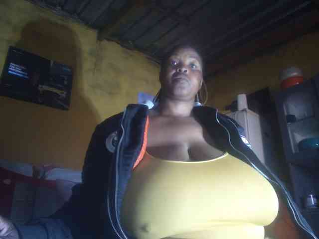 Melonboobs1 webcam