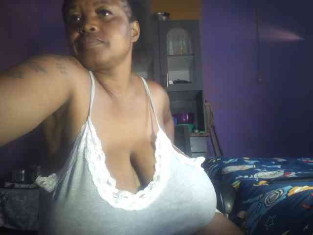 Melonboobs1 webcam
