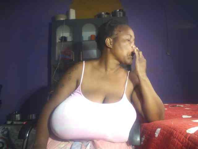 Melonboobs1 webcam