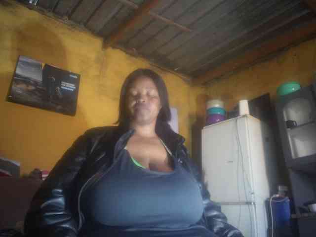 Melonboobs1 webcam