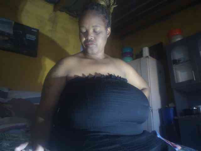Melonboobs1 webcam