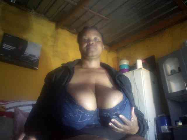 Melonboobs1 webcam