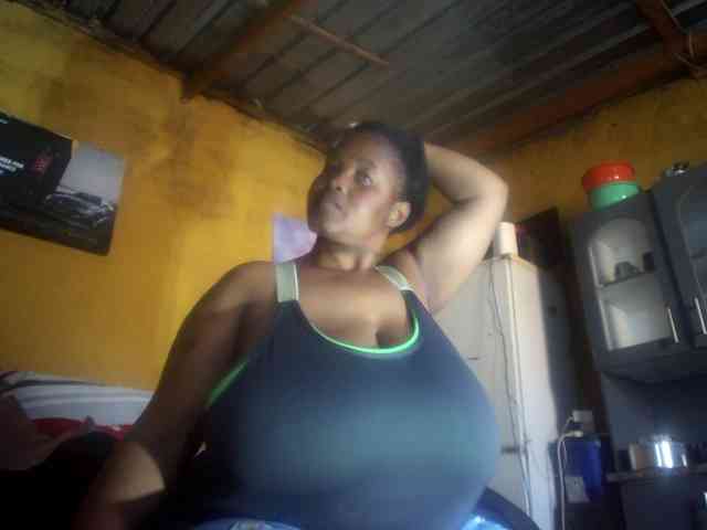 Melonboobs1 webcam