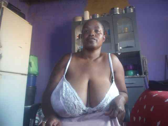 Melonboobs1 webcam