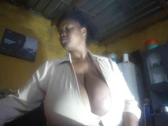 Melonboobs1 webcam