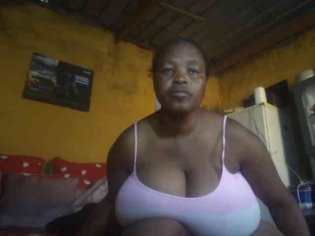 Melonboobs1 webcam