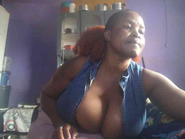 Melonboobs1