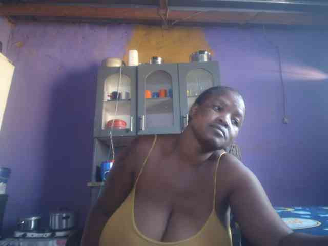 Melonboobs1 webcam