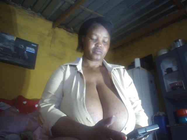 Model: Melonboobs1