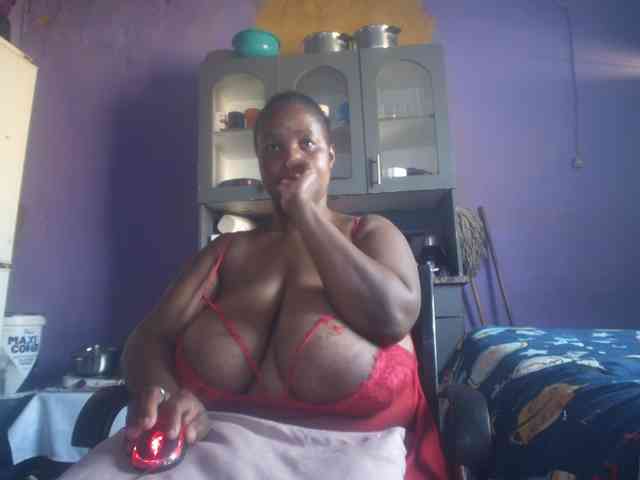 Melonboobs1 webcam