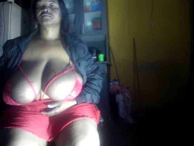 Melonboobs1