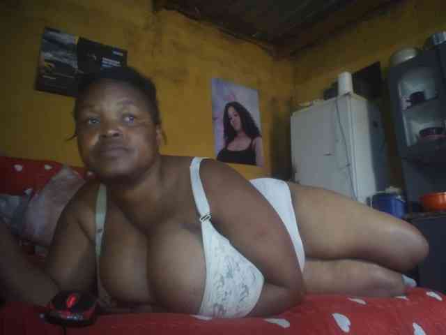 Melonboobs1