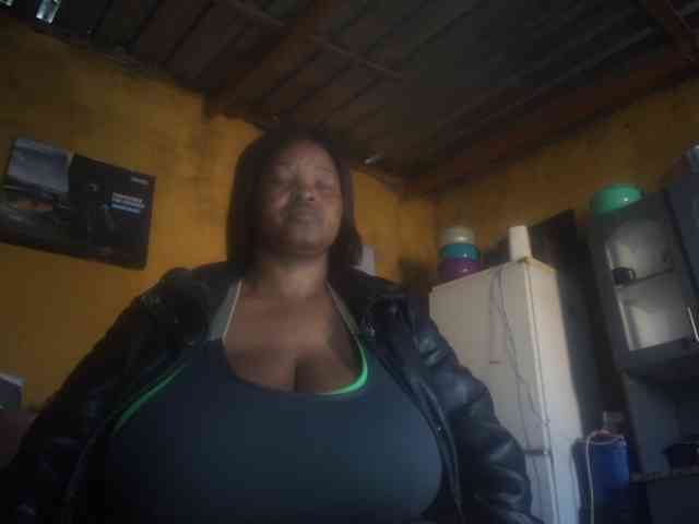 Melonboobs1 webcam