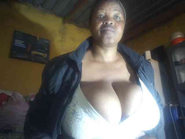 Melonboobs1 webcam