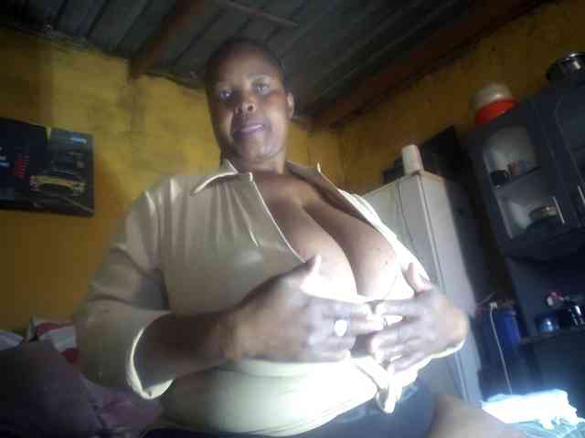 Melonboobs1 webcam