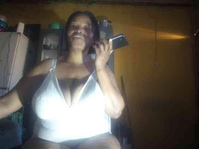 Melonboobs1 webcam