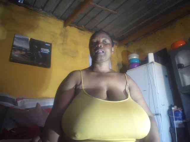 Model: Melonboobs1