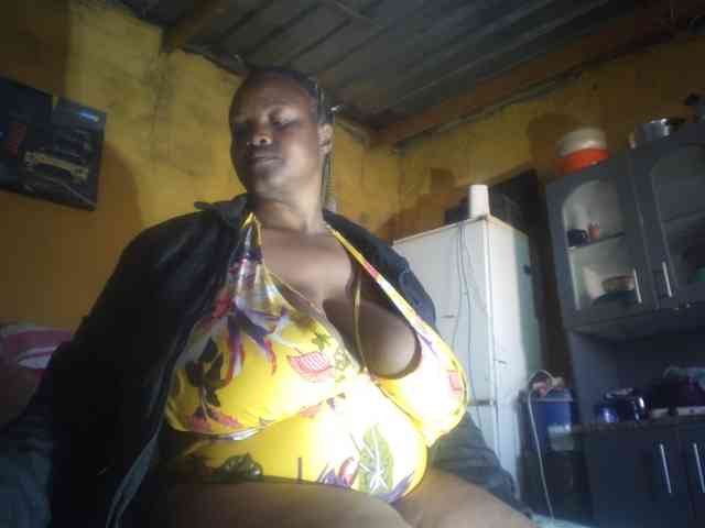 Melonboobs1 webcam