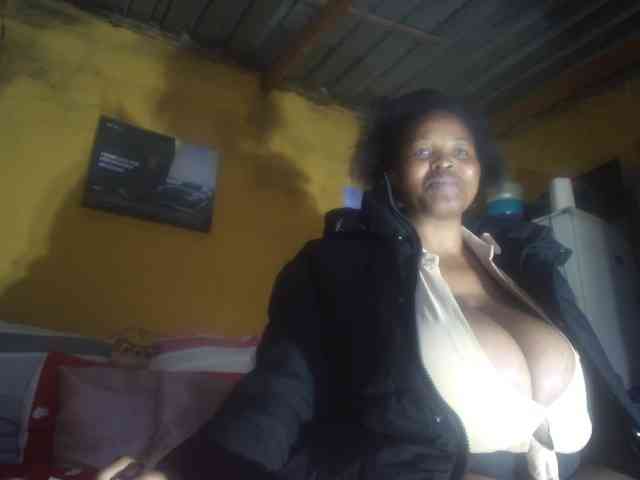 Melonboobs1 webcam