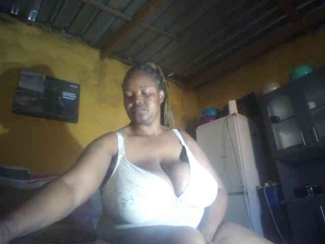 Melonboobs1 webcam