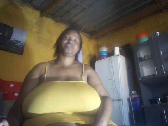 Melonboobs1 webcam