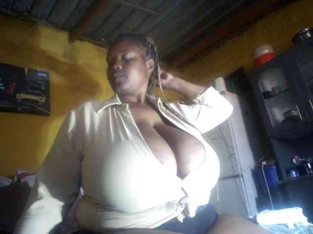Melonboobs1 webcam
