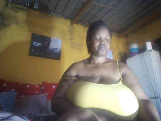 Melonboobs1 webcam