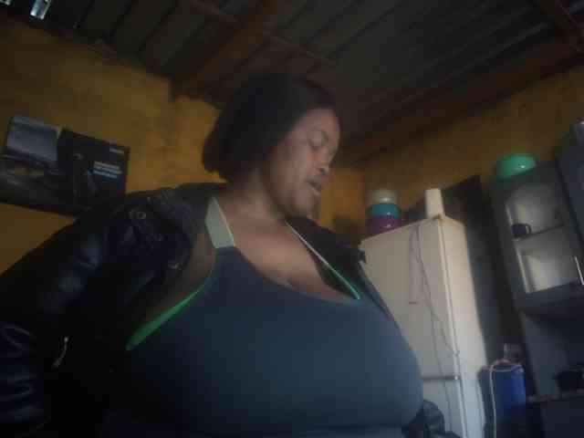 Melonboobs1 webcam