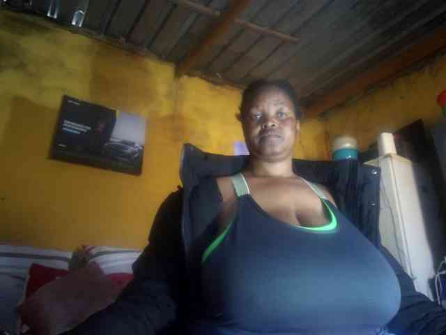 Melonboobs1 webcam