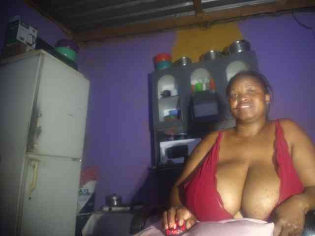 Melonboobs1