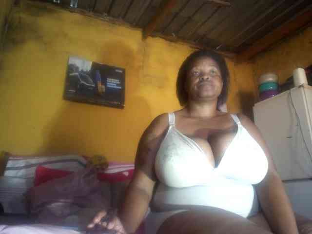 Melonboobs1 webcam