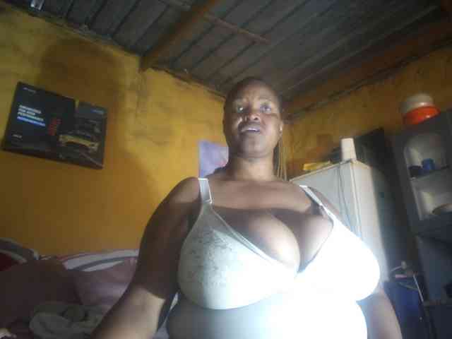 Melonboobs1 webcam