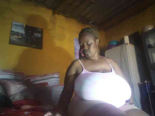 Melonboobs1 webcam