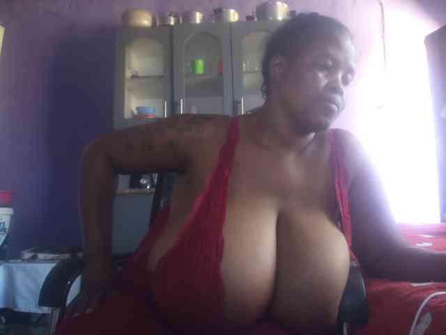 Melonboobs1
