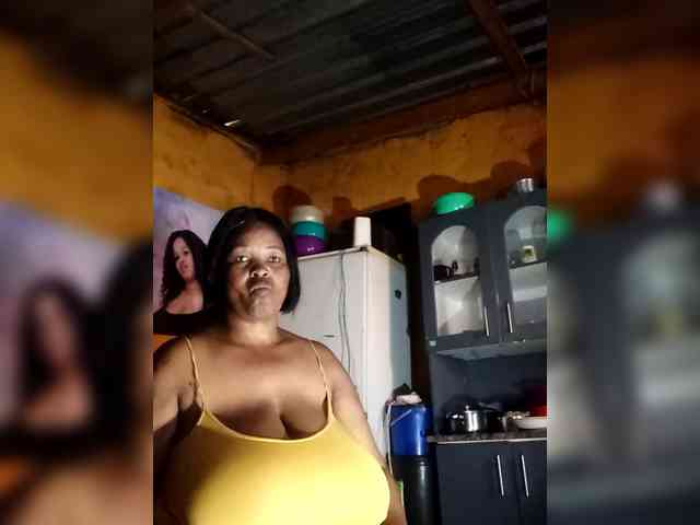 Melonboobs1 webcam