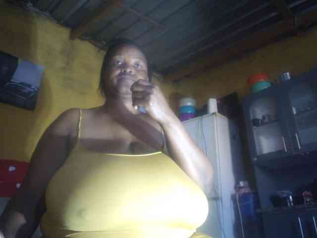 Melonboobs1 webcam