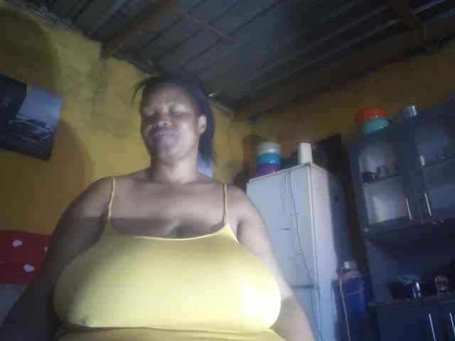 Melonboobs1 webcam